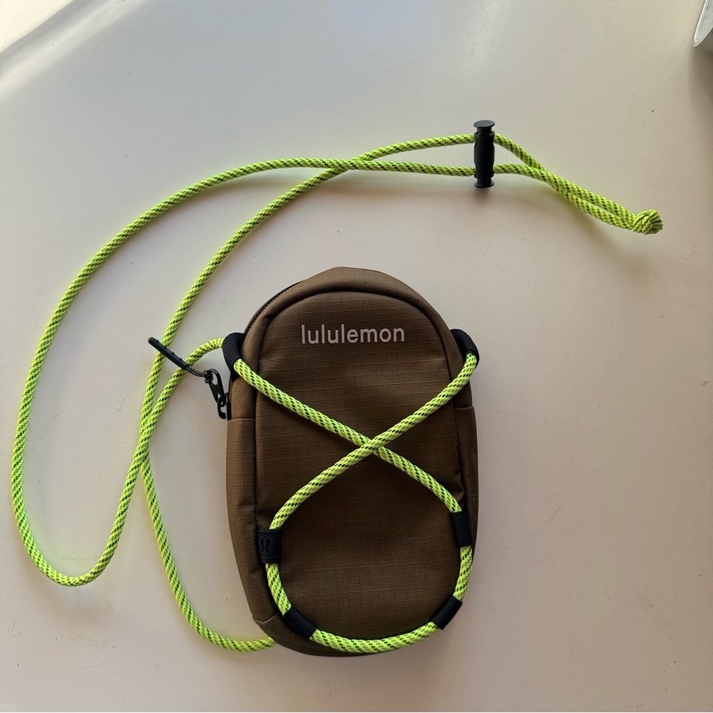 Lululemon small crossbody bag